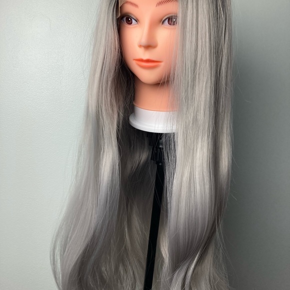 Black and Grey Lace Front Wig - Picture 4 of 6
